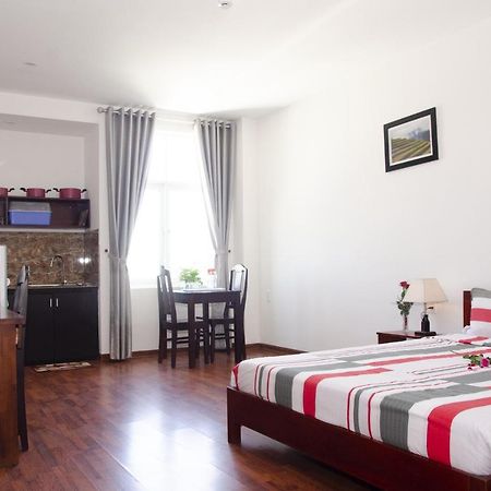 Gold House Hotel Da Nang Exterior photo