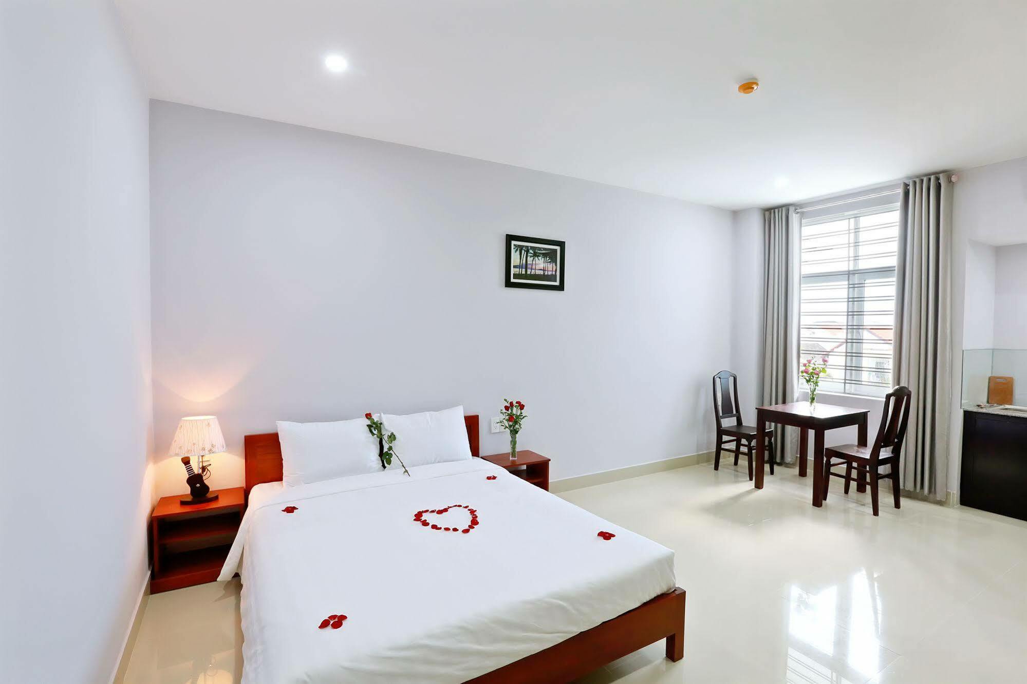 Gold House Hotel Da Nang Exterior photo